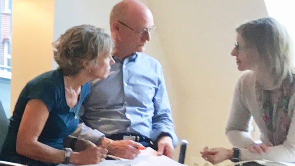 Logosynthese-Practitioner-Ulrike Scheuermann Kleingruppenarbeit-Ausschnitt-1022x575